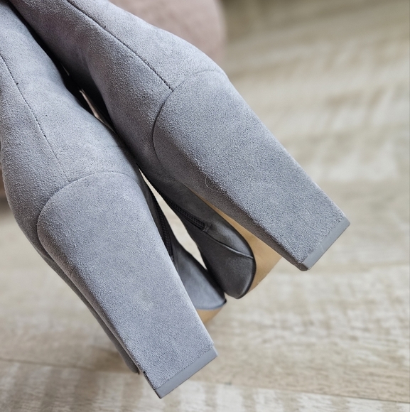 Vince Camuto Membidi Suede Leather Ankle Boots - Picture 7 of 14